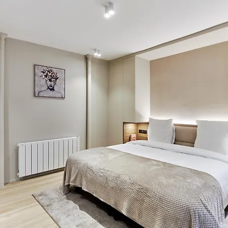 Center Of By Prestige * Paris